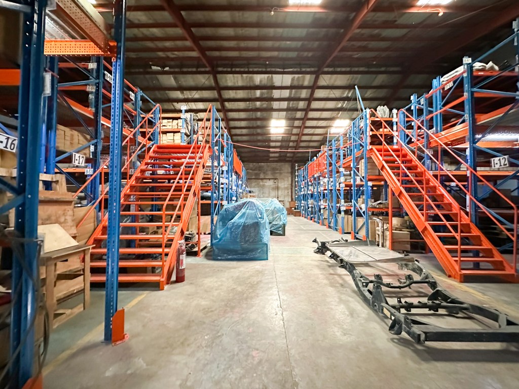 1143 sqm Warehouse Mandaluyong Office Storage Industrial Rent Lease&nbsp;Aglipay