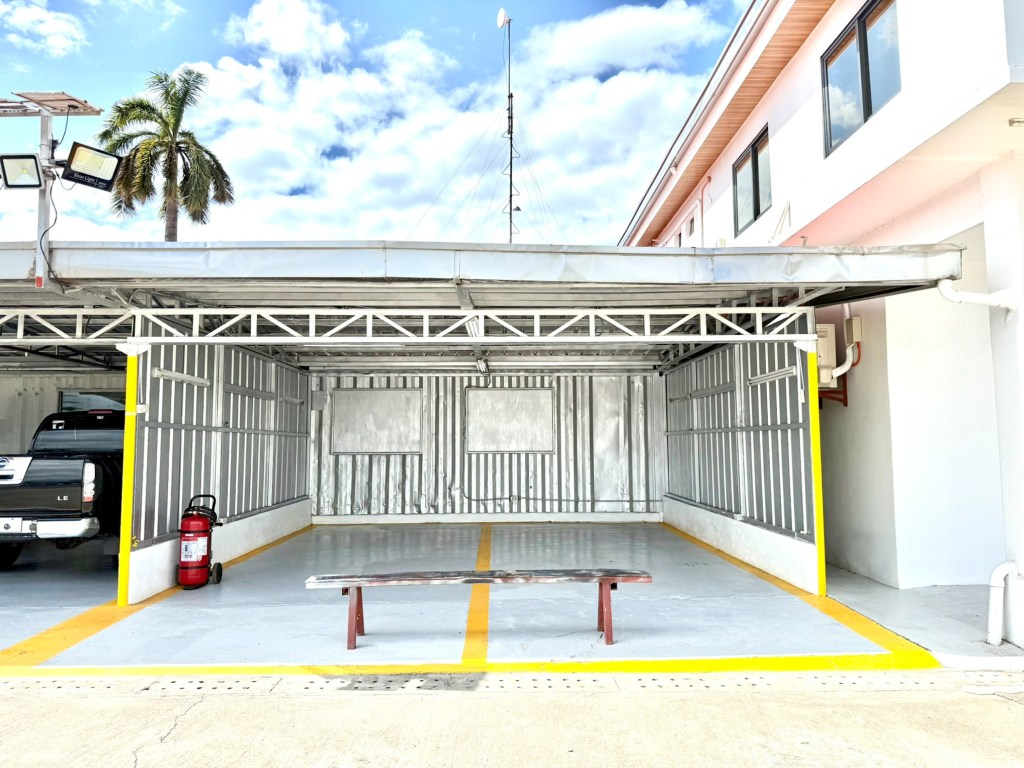 36 sqm Laguna Ground floor OPEN WORKSHOP Office Warehouse Space for Rent Lease Laguna