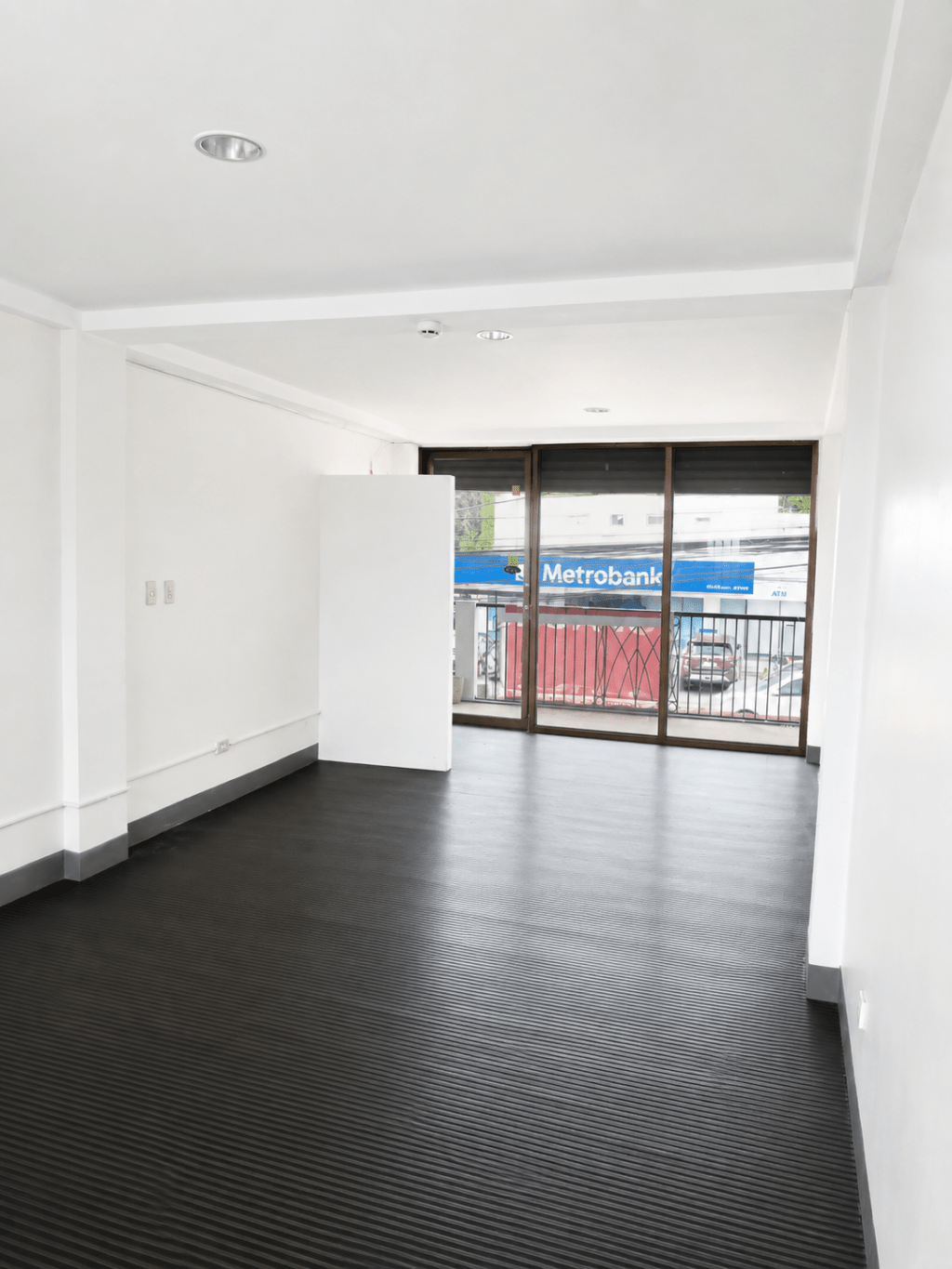 28 sqm 2nd flr BF Resort Village Las Pinas Commercial Rent&nbsp;Lease